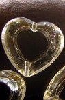 200006# сърца 27х9мм.кристал прозрачни бели с отвор сърце -50гр